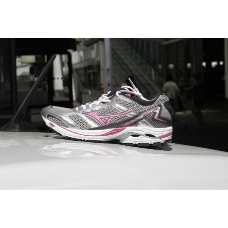 MIZUNO WAVE LASER W